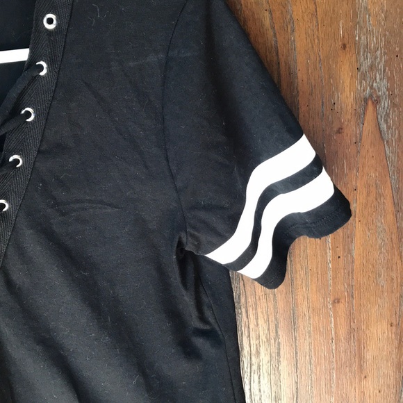 F21 black baseball tie tee - Picture 6 of 8